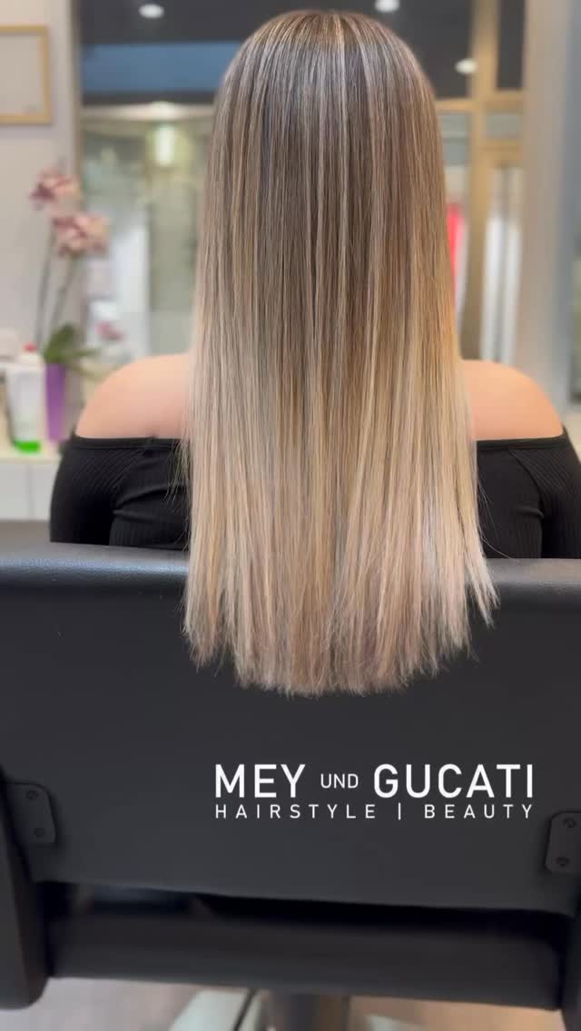 Fresh foils - fresh Blonde ✨ Foilyage #foils #foilayage #blonde #blondehighlights #highlights #haircolor #blondehair #wellaglossing #mannheim #meyundgucati