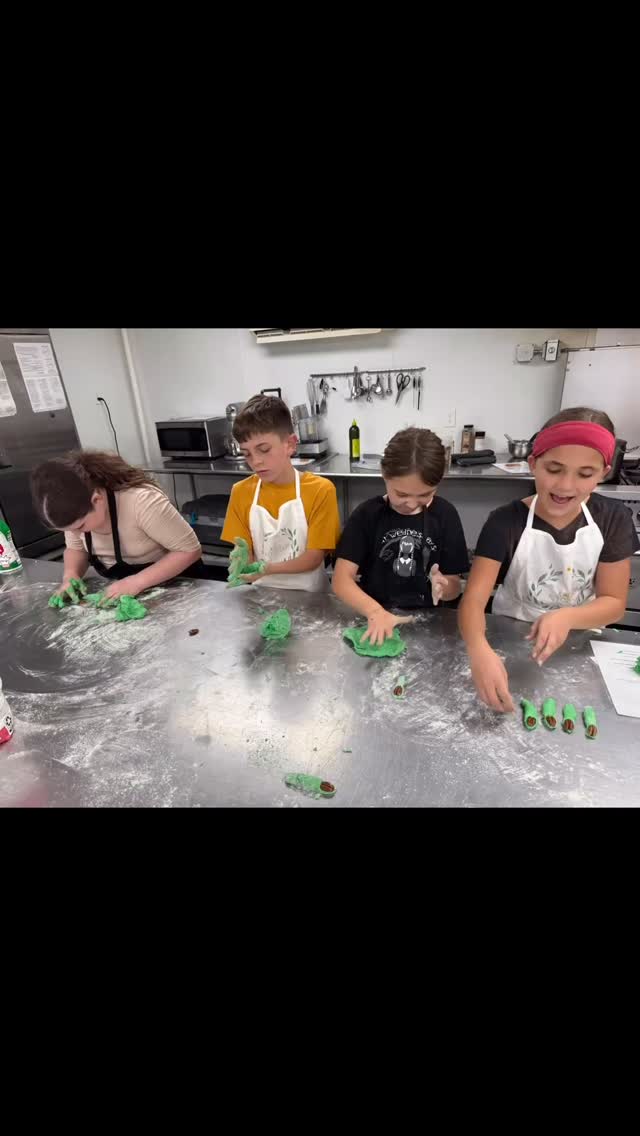 🧙♀️ Our Jr. Chefs brewed up some wickedly delicious fun this week! 🥣✨ They stirred bubbling Witchy Cauldron Soup (creamy pumpkin goodness!) and baked spooky witch finger biscuits to go with it. 🎃🧡 A perfect potion of creativity, laughter, and fall flavors! #JrChefs #CookingClassFun #WitchyKitchen #PumpkinSeason #KidsInTheKitchen #spookysnacks