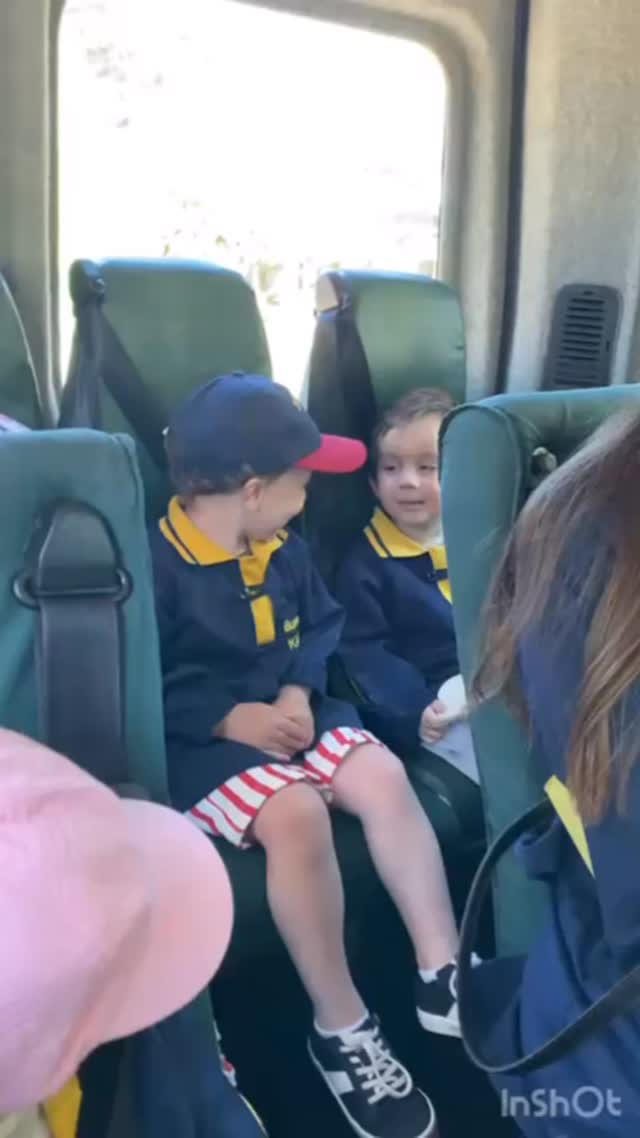 From the classroom to the countryside — our Bunnys’ farm day was full of smiles and discoveries! 🌾✨
Altos 💛