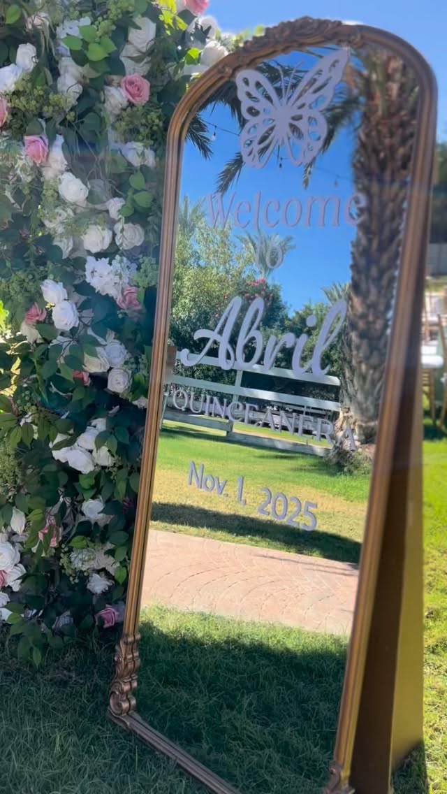 Because every girl deserves her spotlight ✨
Coordinator: @charmingpartyrentals