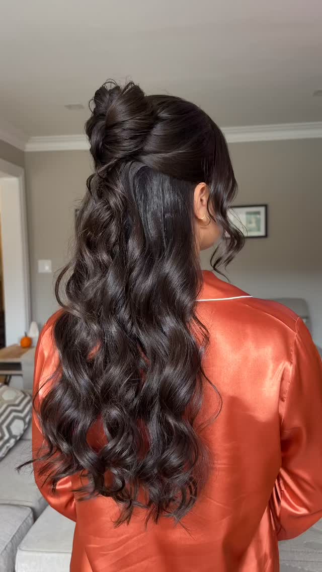 SAVE for later 🧡
.
.
.
#niagarahair #niagarahairstylist #weddinghair #weddinghairideas #torontobridalhair #halfuphairstyle #haireducation