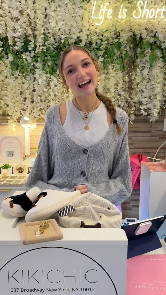 10/10 customer service
Come Visit Usš
Little Market NYC
š637 Broadway
ā°Open Mon-Sat 11-7
Sun 11-6
CHARM BARS/ PERMANENT CLOSES 30 MIN EARLY
@caitlynsanderss
#littlemarketnyc #sohoshopping #supportlocalbusiness #nycsmallbusiness #supportlocal #nyclocal #womenownedbusiness #localbusiness #littlemarket #localartists #funny #nohandschallenge #funnyreelsvideo #nycshopping #viral