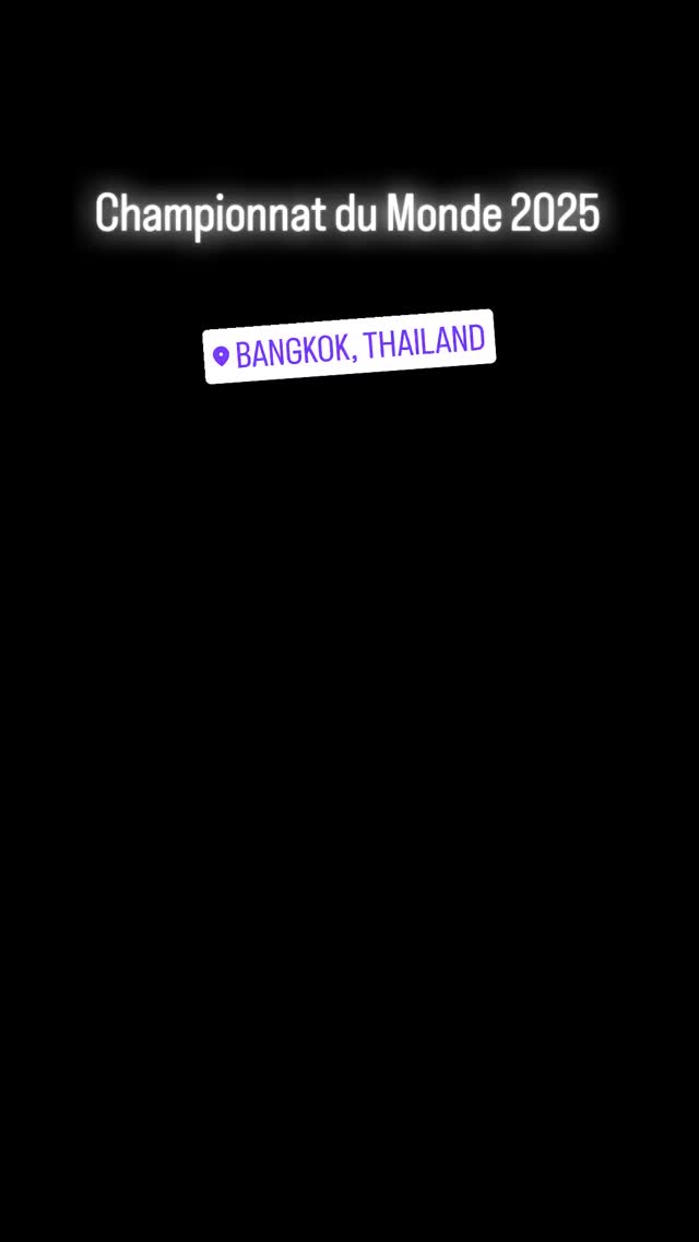 🌏 CHAMPIONNATS DU MONDE MASTER – BANGKOK 2025 🇹🇭 -
La team Martial Sports a fait briller les couleurs de la France et du club à l’international 🥋🔥
🥇 Sonia Romaldi – Championne du Monde
🥇 Olivier Zemma – Champion du Monde
🥈 Chrystel Varrall – Vice-championne du Monde
🥉 Franck Fanou – Médaille de Bronze
Une moisson exceptionnelle et une fierté immense pour toute l’équipe, on est parti à 4 et on revient avec 4 médailles 💪
Ces résultats sont le fruit d’un travail acharné, d’une passion sans faille, d'une amitié réelle, d'un club, d'une famille et de l’esprit Martial Sports ❤️🖤
Merci à tous ceux qui nous soutiennent, sur et en dehors des tatamis 🙏, les partenaires d'entraînement, les mairies de @champsurdrac, @claix, @saintpauldevarces, les sponsors, et les bénévoles.
Martial Sports "Ensemble toujours plus fort 💪"
#MartialSports #TeamFrance #JiuJitsu #NeWaza #WorldChampionships #Bangkok2025 #Champions #ProudTeam #Oss #BJJ #FiersDeNosAthlètes