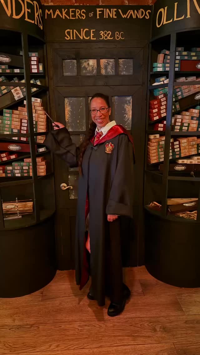 Accio dinner and cocktails! A night of magic at Hamp & Harry’s dinner and a movie.
#harrypotterfan #hampandharrys #myrooftopstories #meetmeinthesquare