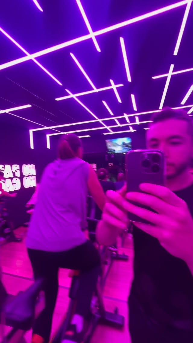 Uma verdadeira imersão no mundo da bike alinhada a uma proposta de queima calórica e condicionamento cárdio respiratório 🫀✅