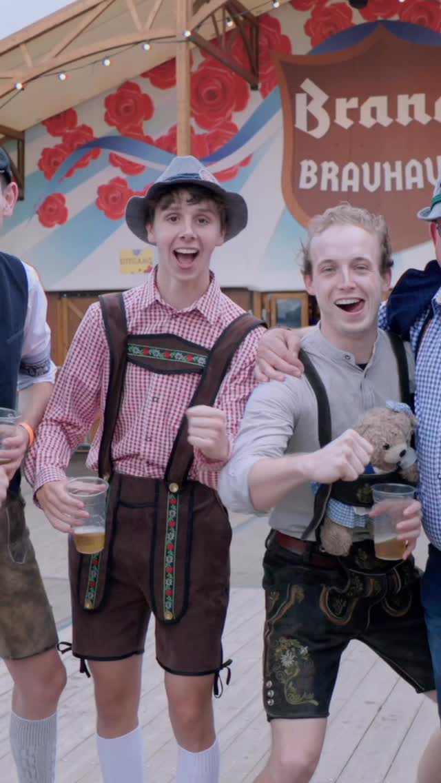 ๐ฅ๐ Heb jij โm al gezien? Major Tom โ Vรถllig Losgelรถst (live @ Oktoberfeest Sittard) ๐๐ฅ
We hebben tijdens Oktoberfeest Sittard een knallende live-clip geschoten van โMajor Tom (Vรถllig Losgelรถst)โ โ en hij staat nu op YouTube. Link in bio! ๐
Met 20+ liveblazers, opzwepende beats en Duitstalige feestknallers (plus Kรถlsche klassiekers) zetten we รฉlk podium van Limburg tot Duitsland op zโn kop. Dank voor alle support โ jullie energie maakt dit mogelijk. โค๏ธ
๐ Check de video, laat een reactie achter, volg ons voor meer releasesโฆ en DM voor boekingen (feesttent, festival, zitting, Oktoberfest of dance-event).
#Miserabel #MajorTom #VรถlligLosgelรถst #OktoberfeestSittard #YouTube #LiveVideo #BrassPower #PartyBand #Feestband #20PlusBlazers #Querbeat #Druckluft #Faaschtblรคnker #KรถlscheVibes #LimburgLeeft #Heerlen #EventPlanner #BoekOns #miserabelband