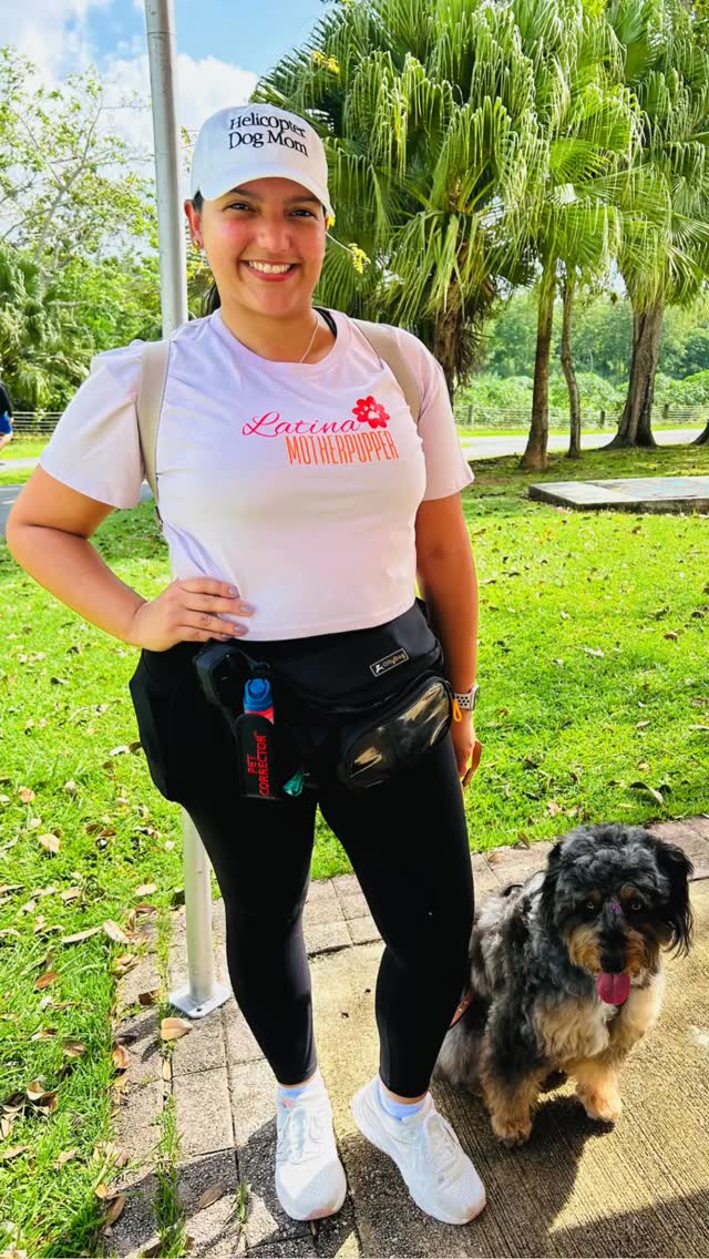 ¡La pasamos super bien en nuestro Motherpupper walk el pasado domingo en el Paseo Lineal de Bayamón!🧡🐾🌳
Los puppers compartieron en una caminata relax y los guardianes disfrutamos los paisajes bellos del camino.
Nos encantó verlas con las camisas de la nueva “Latina Motherpupper” collection 😍 ¡Gracias @jessica_laguna por el apoyo!
📅 Esperamos verlas a todas en el último Motherpupper Walk del año el próximo domingo, 7 de diciembre en el Paseo Lineal de Bayamón.
Para no perderte nada:
🔔 Activa las notificaciones de Instagram
📧 Suscríbete a nuestros emails
📲 Únete a nuestro broadcast channel o grupo VIP de WhatsApp
💌 Comparte este post con tu #dogmom bestie y únete al primer dog mom club de Puerto Rico.#dogmomsofpr
PS: Los dog dads también son super bienvenidos! 😉
#lasmotherpuppers #puertorico #dogmomwalk #dogmomclub #sundayfunday #bienestaranimal #dogsofpuertorico #perrosdpuertorico #dogmomlove #dogmomblog #dogmoms