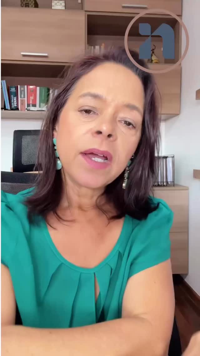 📞 Golpe da ligação do “banco”: não informe nada.
🚫 Banco nunca pede senha ou código por telefone.
📵 Desligue.
👩⚖️ Me siga: @gianeafs
🔁 Compartilhe com quem atende achando que é o gerente.
#GolpeDoPix #LigaçãoFalsa #AdvogadaCriminalista #SegurançaFinanceira #PixSeguro #GianeAFS #DireitoPenal #reelseducativo