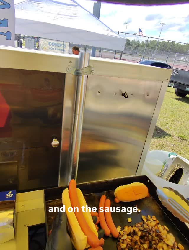 The weather was nice and people were friendly. Another Saturday in the books.
#flagfootball #i9 #hotdogcart #hotdogs #veteranowned #foodasmr #asmr #hotdogman #foodtrucks #904foodie #jaxbeach #staugustine #florida #floridaliving #dadlife