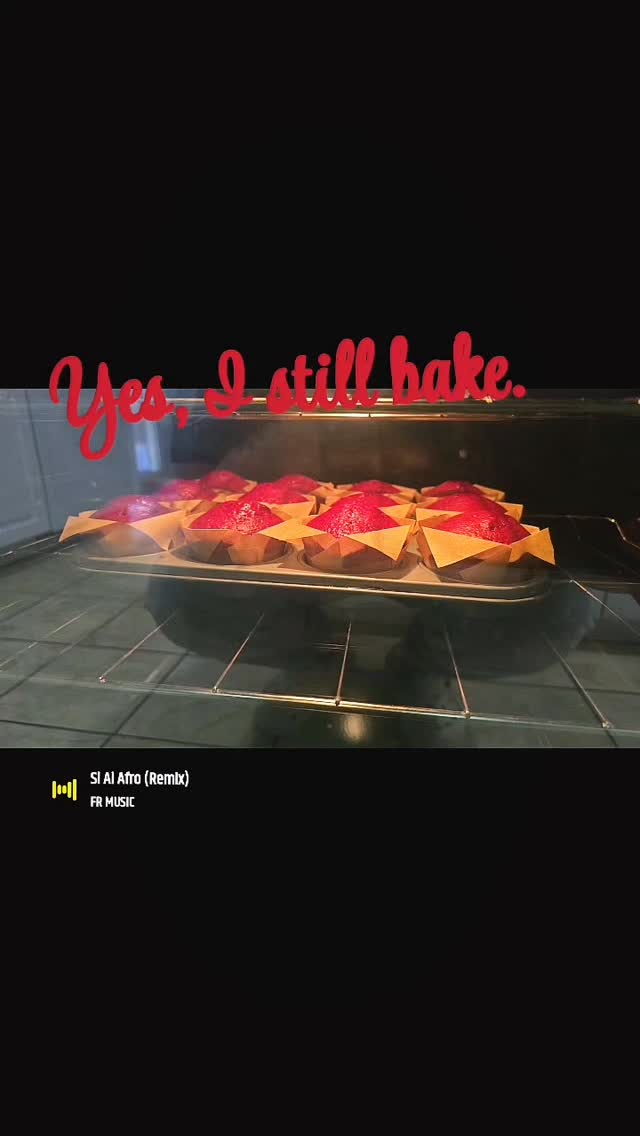 #lilysweetcakes #yesibake #redvelvetcupcakes❤️ #notapro #bakingforpassion #whileyousleepiwork #simplebaker #ileanagiles #godblessmybusiness