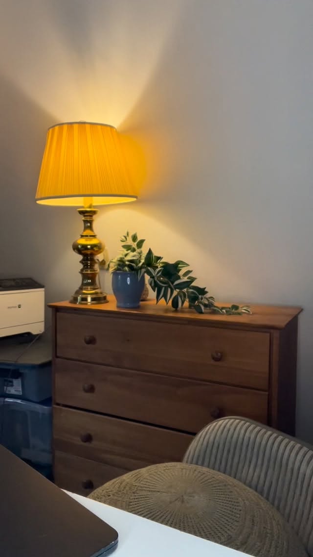 The midlife movement formula? It’s particular, but known. (and pasted below for your reference.)
But getting the execution right—that’s the real boss level. 🥵
Finding time on a packed calendar, setting boundaries with our people, and following through when motivation is MIA ... that’s the hard stuff. Consistency isn’t a personality trait; it’s a practice we build every single day.
The secret sauce? You don’t have to build that practice alone.
If you’re ready to make your plan REAL and ditch the perfectionist, all-or-nothing thinking, you need a support squad.
Join our group of badass women who are working on the exact same things, ready to cheer you on and keep you accountable.
StrongHer Now starts November 6th. This is the community and structure you need to finally make the movement that matters second nature.
⚡️ FINAL CALL FOR SAVINGS! ⚡️ Get $100 OFF the program price when you use code EARLYBIRD at checkout. But hurry—this special offer expires THIS SUNDAY, November 2nd!
Link in bio to join the movement!
#MidlifeFitness #Perimenopause #MenopauseFitness #GenXWomen #WomensStrength #ConsistencyIsKey #Over40Fitness
NO TO GATEKEEPING!! Here’s the science-backed Midlife Movement Formula: (Know that it’s a goal to work toward & you can start TODAY):
3 days resistance training,
2 days HIIT (high intensity interval training),
2 days recovery & stretching,
and don’t forget SEVEN days walking.