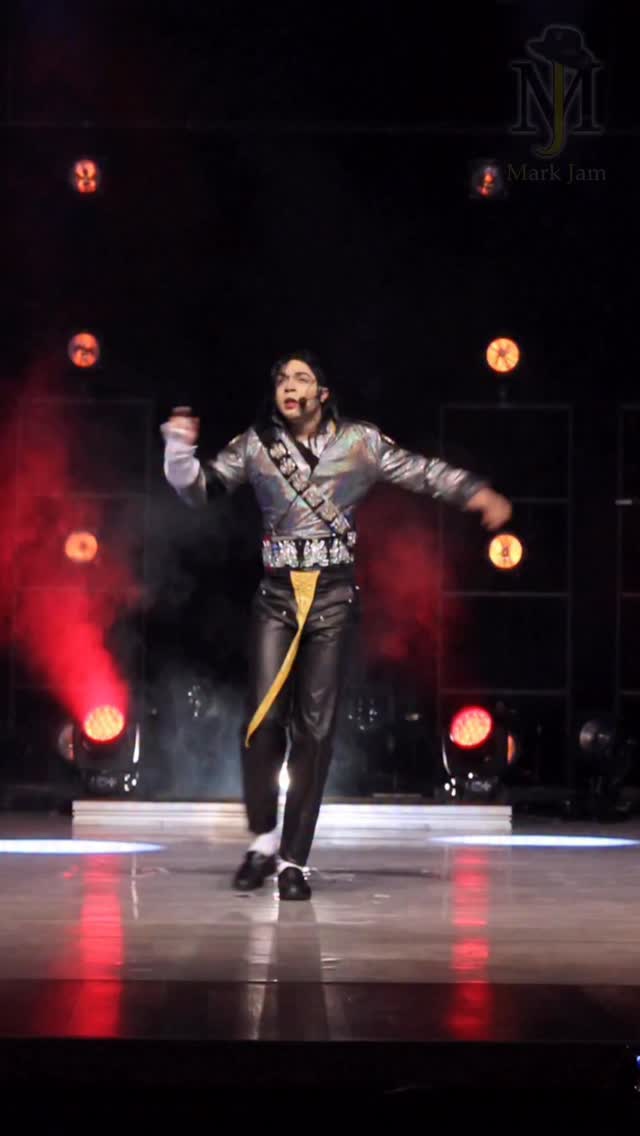 Só postei porque vocês pediram muito a parte 2 de “Jam”… eu mesmo nessa hora estava meio bolado porque o collant soltou hehe 🥲
Mas é aquilo, o show tem que continuar então… hehe ignorem o collant balançando, finjam que é charme e me digam aqui se gostaram da parte 2 pra eu saber 👀
🎥 @luz.produtora
💡 @luminarbh