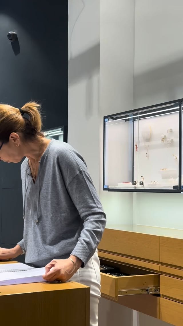 Always happy to see you in store ❤️ #fotinipsarouli #handmadejewelry #finejewelry