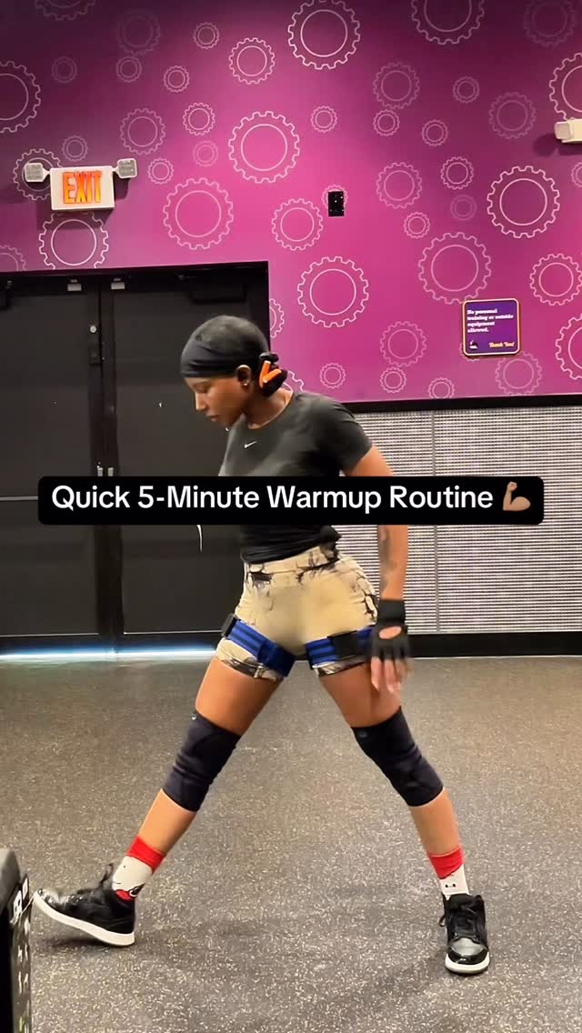 Before you dive into your workout, don’t skip the warmup! My pre-work routine isn’t just about waking up; it’s essential for getting my body and brain ready for the day.
Why it matters:
• Boosts Energy: A short warmup increases blood flow, which helps you feel more alert and focused. Say goodbye to that sluggish feeling!
• Prevents Aches: Gentle movements loosen up muscles that can get tight from sitting or sleeping, helping to prevent those common neck, shoulder, and back aches that pop up mid-day.
🏋🏾♂️Take 5 minutes for yourself, your mind and body will thank you.
#gymgirl #warmup #fitnesstips #viral #preventinjuries