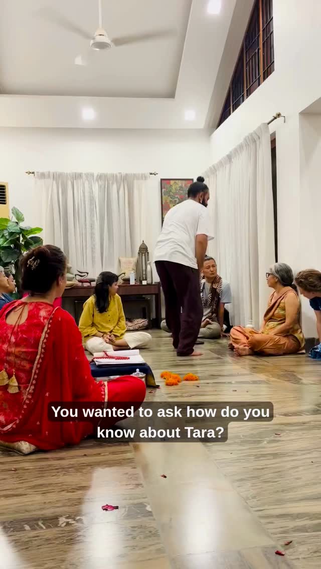 Who is Tara? Rinpoche answered this question from the audience of Breaking the Chains event in Pune yesterday 💚
Thank you @rashmialevooryoga for catching this moment!
@khyentsefoundation @rohanvikramdesai @bhashusinama
