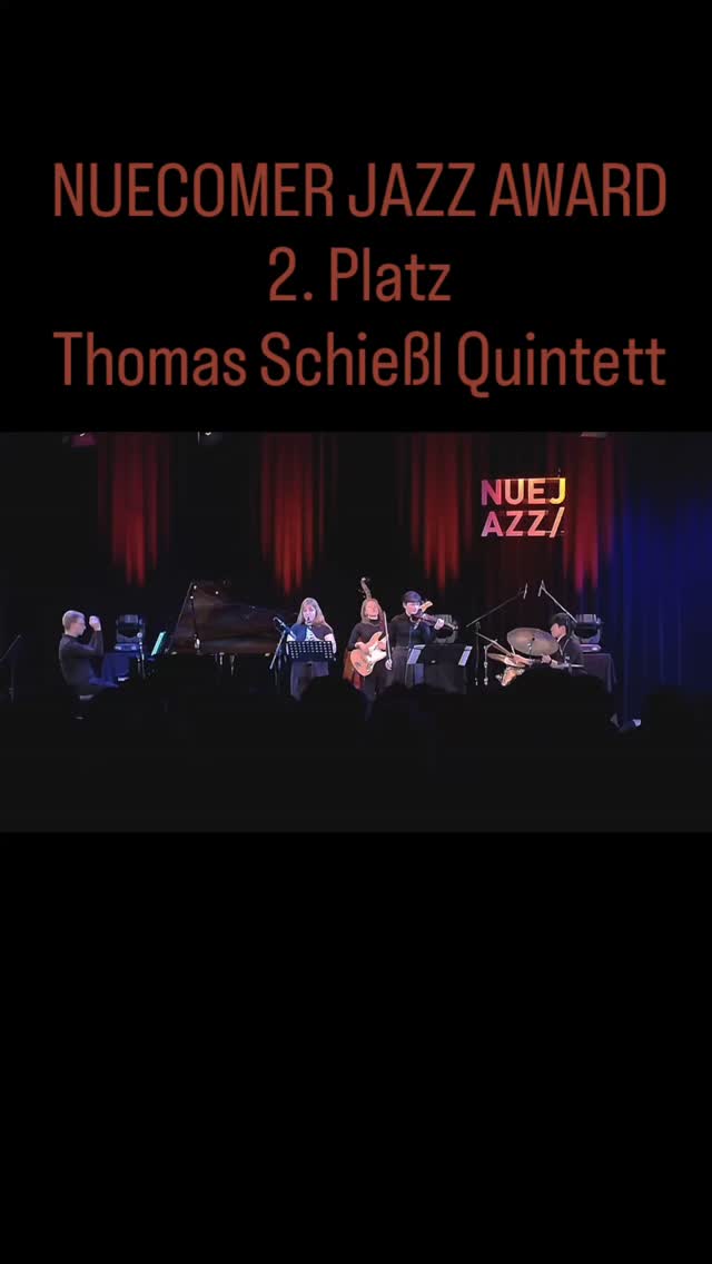 Letzte Woche haben wir den 2. Platz beim NUECOMER JAZZ AWARD gewonnen.
Vielen Dank an @nuejazz und die Jury
Und natürlich an meine Band
@_lena.exe_ - Geige
@magdalena.busler - Klarinette
@einfach.vroni - Bass
@s18un - Drums
Und ich - Klavier und Komposition
#jazzaward #celebration #jazzquintet #picasso #nuejazz #competition #jazzwettbewerb #proud