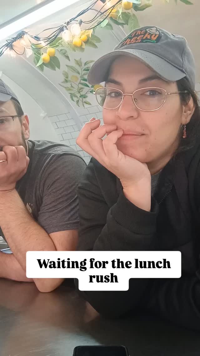 Just us!
Waiting for the lunch rush to start in Kew village market.
@kewvillagemarket
#localbusiness #workingcouple #husbandwifelove❤️👩❤️👨❤️ #makingmemories #behindthescene #foodtrailer #foodtruck #kingstonuponthemes