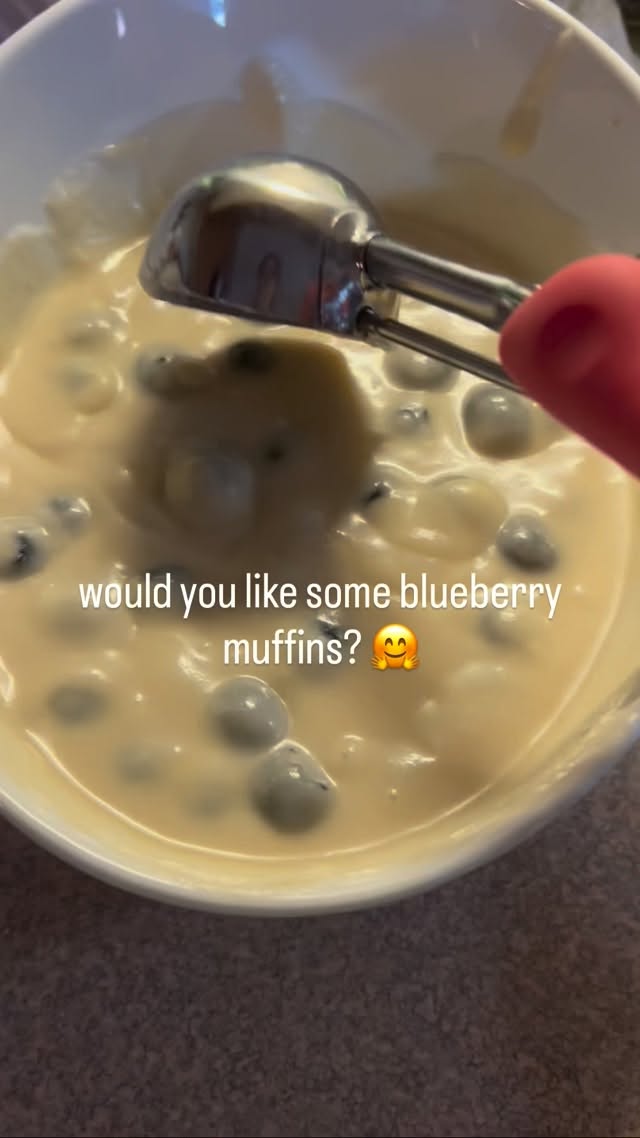 They’re gluten-free AND dairy-free! 🤭
#bakingwithneekta #glutenfree #dairyfree #blueberrymuffins #teenentrepreneur #homebakery #asmr #fyp