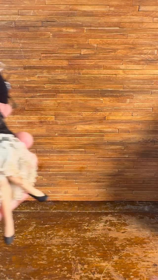 My latest (Estate Sale) is defined by Bette, body, bold and beautiful Dollhouse miniatures and features the Audrey Bagby collection. There’s a link in my bio shop, this auction ends on Sunday at 7 PM. This auction includes salon, girl, art, dolls, fine art, furniture, and other small scale treasures From a West Coast. Collector remembered as a spirited and elegant soul of the West Coast Miniature’s world. There’s work by icons like Carol Hardy, Natasha Beshenkovsky, Mary, McGrath, Julie, Campbell, Obadiah, Fischer and Pete Coquito, as well as others with more than 95 lots to shop. Have a blast with the sale and thank you all for taking a look! #swoon #Dollhouse #Dollhouse(miniatures) #SaloonGirl #(Estate Sale) #FineArt(miniatures) #Artwork #Artist #FurnitureMaker #vintagestyle #Victorian