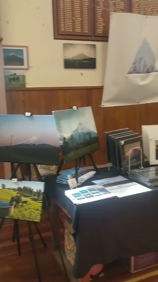 Three fabulous artists located at Norfolk Hall on SH3, just south of Inglewood.
@amy_taunt_photography
@cmcqueenart
And
Gayleen Schrider
Open today and every day till Sunday
9.30am to 4.30pm
#taranakiartstrail #artist #art ##taranaki #taranaki_nz #photography #fibreart #painting #taranakilikenoother #supportlocalartists