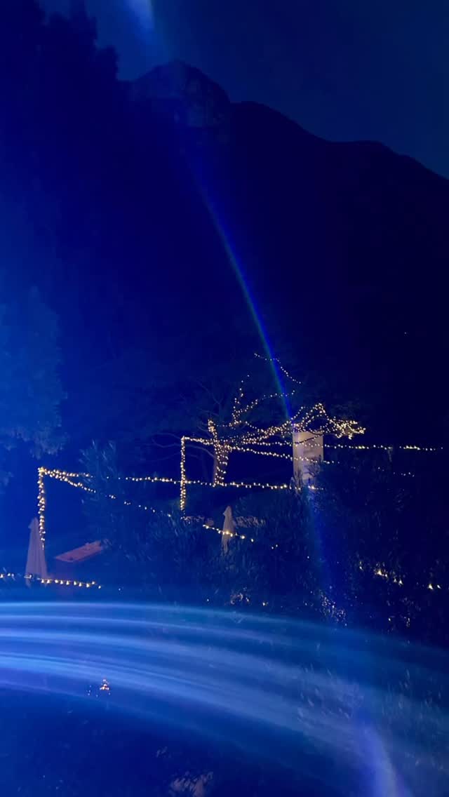 Somewhat off the beaten path, Olive Rock is exclusive and private. With spectacular scenery: the mountains, river frontage, beautiful gardens - it’s a very photogenic and romantic environment 💖
#oliverock #outdoorwedding #gardenwedding #fairylights #destinationwedding #bestweddingfood #riverwedding
@once_worn_bridal
@fynbosch
@ehl.kahcreative
@myprettyvintage
@besteventsworcester
@bach.films
@iamdjpepe
@arumlilylogcabins
@labruyerefarm