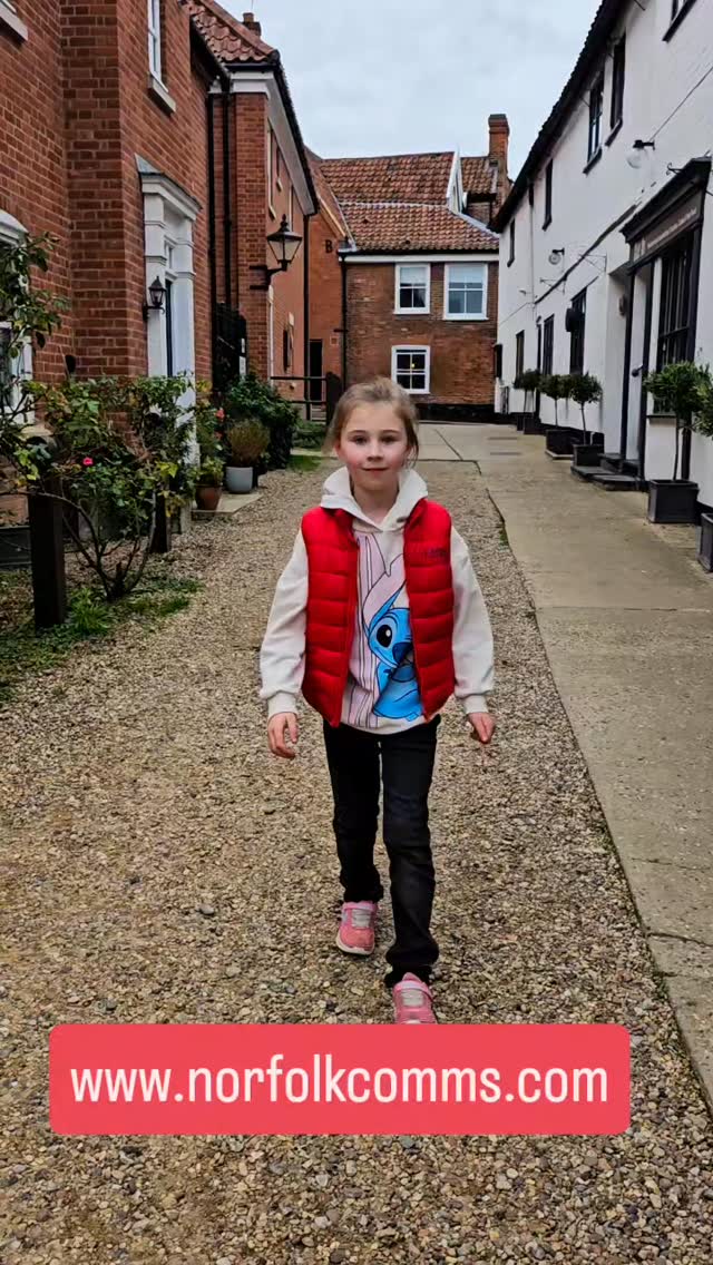 Feel safe!
Our camera's can be placed on any property and can be linked to work on your PC and mobile phone. Giving you peace of mind. Please contact us for more information.
#security #aylsham #norfolkhomes #norfolkcomms #northnorfolkcoast #northnorfolk #northnorfolkholidaycottages #northnorfolklife #northnorfolkcommunity #wifi #familybusiness #cameras #northnorfolkliving #coutrylife #farms #darkernights