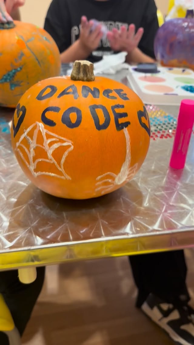 Welcome back dancers! 💫
We loved seeing so many of you last week at our half term dance camps and Halloween Disco!
We had so much fun and now making plans for Christmas 😍🥳
•
•
•
•
#dancecodemk #miltonkeynes #lovemk #miltonkeynesdance #dancemiltonkeynes #miltonkeynesmums #miltonkeyneskids #miltonkeynesbusiness #miltonkeynessmallbusiness #mkdancers #mkbusiness #danceinmk #mkfamily #miltonkeyneskidsactivity #mkcommunity
#mkstreetdance #miltonkeynesstreetdance
#miltonkeynesfamilies #jazzdance #halftermmiltonkeynes #whatsonmk #halloweenmiltonkeynes