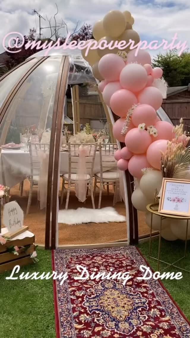 Who would you treat to this luxury dining dome #domehire #diningdome #kent tablescape @beyondthetable_design