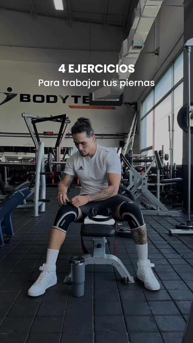 4 ejercicios para trabajar tus piernas 🔥
Estamos acostumbrados a ver rutinas muy densas pensando que entre más ejercicios hagamos, mejor. Cuando la realidad es otra, con menos ejercicios pero llevándolos al máximo, lograrás mejores resultados.
Esta rutina va así:
📍 Sentadilla en Smith 4 sets x 10 - 12 reps
📍 Ext. individuales 4 sets x 12 - 15 reps
📍 RDL con barra 4 sets x 12 reps
📍 Leg curl individual 4 sets x 12 - 15 reps
Nota: Yo te digo el rango de reps, pero tú determinas la carga, la idea es que no puedas hacer ni una repetición más y que tus series realmente te cuesten.
Está rutina está pensada para una distribución de frecuencia 2, donde en el siguiente día de pierna complementas tus series totales con otros ejercicios⚡️
Guárdala y déjame en los comentarios que otras rutinas te gustaría ver 🫡
Gym @clubbodytech @bodytechbaq