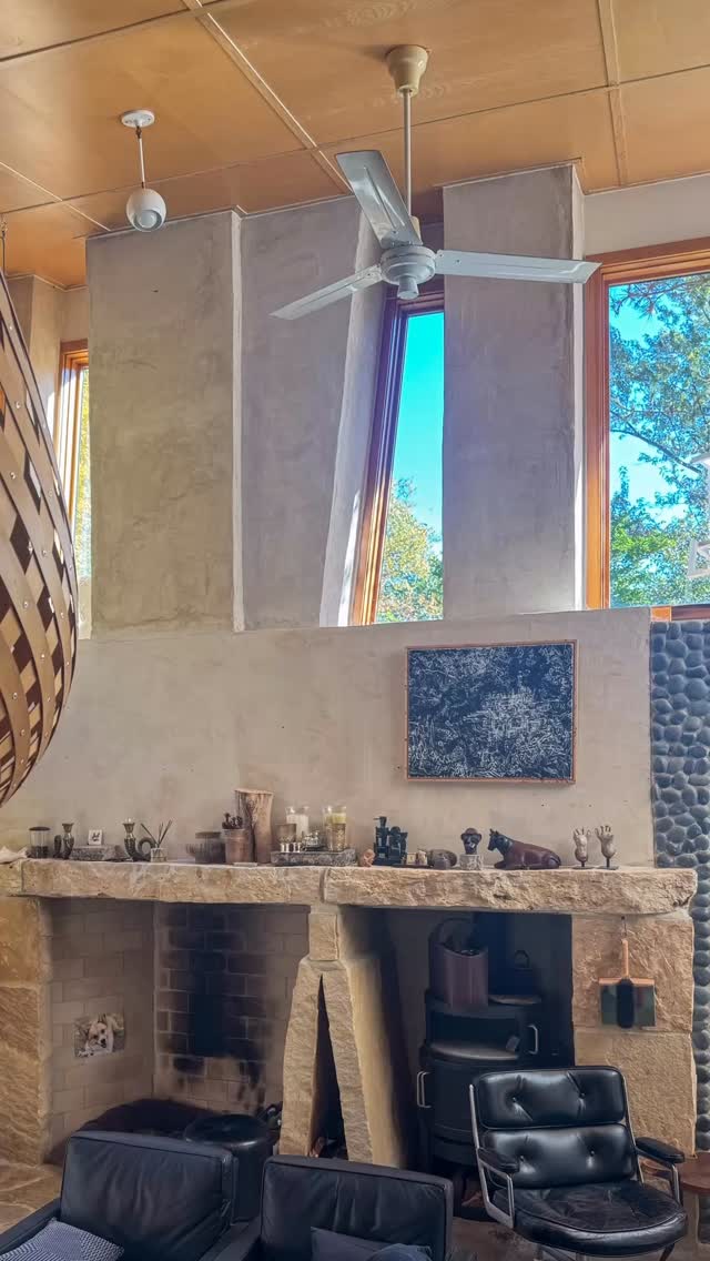 So nice to visit one of my early houses. So well loved and lived in. Thanks Charlie and Erin @rizzoskylinedesign