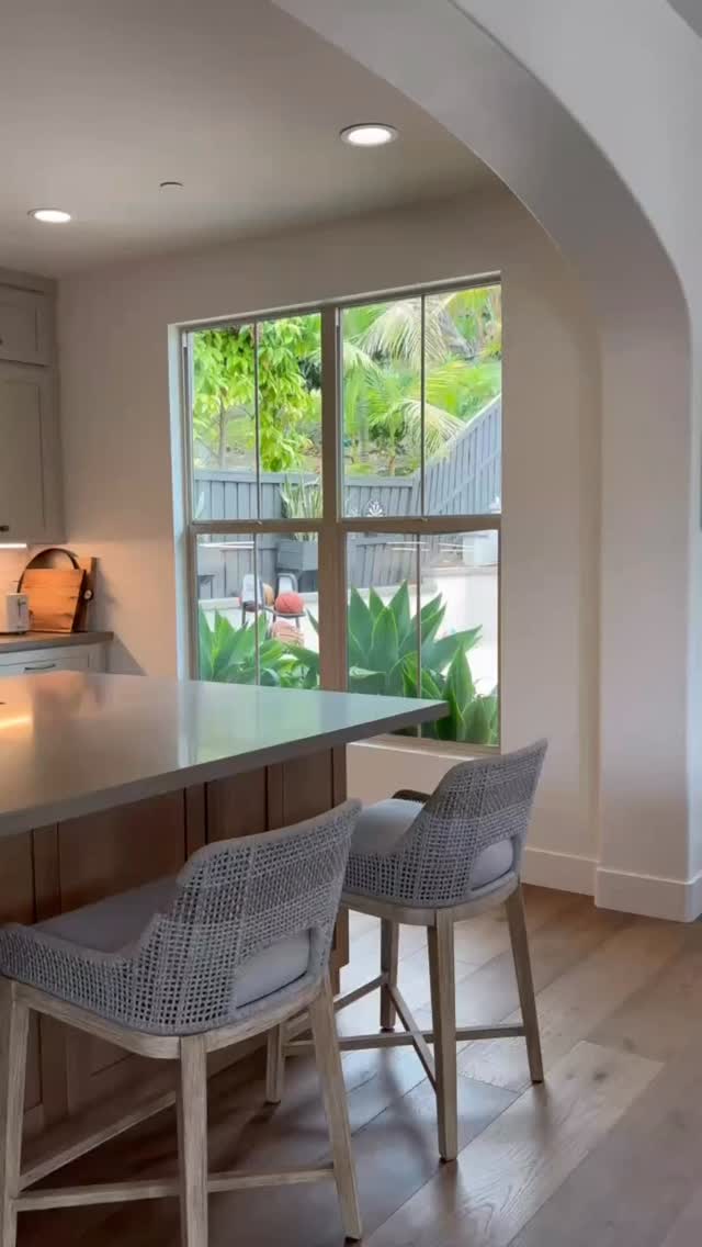 Another angle of this stunner in motion. Crafted with attention to detail experience and good vibes 😎😉#kitchenremodel #dreamkitchen #interiordesign #kitcheninspiration