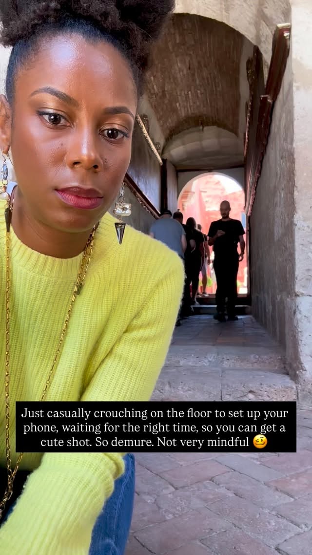 The awkwardness was palpable🥴 #fly_alamode #verydemure #verymindful #justactcool #shypeopleproblems #santacatalinamonastery #arequipaperú🇵🇪 #arequipa