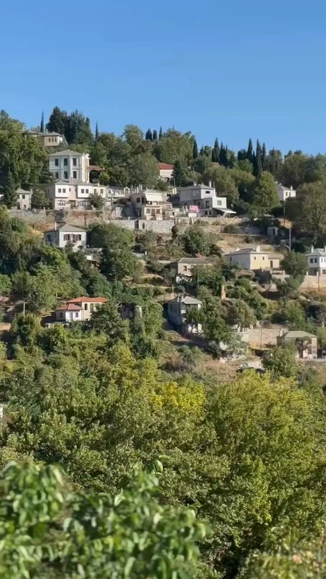 A day in the life on the Pelio hiking + yoga retreat ✨🥾🧘♀️ From sunrise mats to secret ridge views, every moment is a breathe-in, breathe-out kind of day. Next retreat: May 24–30. 4 spots left— join us and discover this little piece of paradise ❤️🌿
.
.
.
.
.
.
.
.
.
.
#PelioRetreat #NefeliniNeRetreats #Hiking #Yoga #YogaRetreat #HikingAdventures #MindfulTravel #WellnessRetreat #NatureLovers #TrailLife #MountainVibes #SunriseYoga #SunsetHikes #OutdoorYoga #SlowLiving #ConnectWithNature #Wellbeing #TravelGram #AdventureAwaits #FitnessJourney #retreats #Greece #Pelio #NatureHealing #hikingandyogaadventures #HikingGreece #discover_peliongr