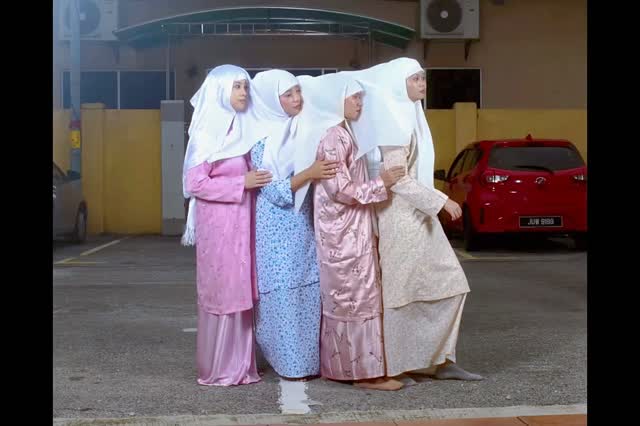 Konfrontasi study
the absurd, exhausted, holy, and defiant
@irinedaris
@insyirahiszarizal
@eridiata
@nebularbabe
Shooting Team:
@whoisshiyan
@aidan.at
@highkeyflair