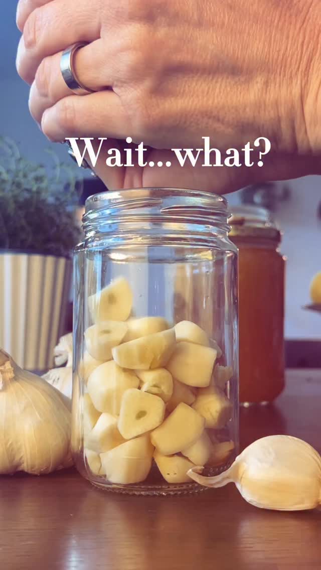 Food = Medicine. When you ferment raw garlic in honey, something magical happens: the garlic releases its allicin (a powerful antimicrobial compound), while the honey’s natural enzymes create probiotics. Together, they become a potent immune-boosting, anti-inflammatory powerhouse that helps fight colds, soothe sore throats, and support gut health.
How to Make It:
* Fill a clean jar 1/2 full with peeled and cut/crushed garlic cloves, to release the allicin (- and yes the jar I filmed is a little bit too full 😊)
* Cover completely with raw, unpasteurized honey (organic/local)
* Seal loosely or burp the jar every day to release the gases
* Flip daily for the first week
* Ready in 4 weeks, lasts for at least 1 year
And it’s not just medicinal, it’s delicious too:
How to Use It:
* Take 1 clove + 1 tsp honey at first sign of illness
* Add to warm (not boiling) tea for sore throats
* Drizzle over pizza, roasted vegetables, or charcuterie boards
* Mix into salad dressings or marinades
The garlic mellows and becomes sweet, the honey thins and gets infused with flavor— I’d say that is magic in a jar! 🍯✨
📌 Save or share if you think you or a friend need fermented garlic honey in your life (super nice if you do) 🫶
💚 Follow@helloherbal.world for tips and DIYS for for natural health, non-toxic living and herbal remedies
#FermentedGarlicHoney #GarlicHoney #FermentedFoods #Fermentation #NaturalRemedy #ImmuneBooster #GutHealth #Probiotics #HealthyRecipes #HomeRemedies #HoneyGarlic #NaturalMedicine #FoodAsMedicine #HerbalMedicine #HomemadeRemedies #FermentedFood
