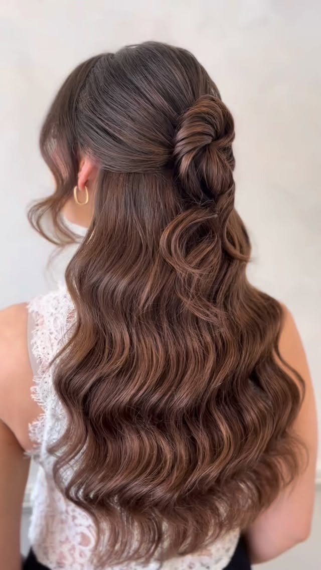 Bridal Hair Magic ✨
Here are some recent looks I loved creating, perfect for your wedding hair inspo 🤍
Save this for later! 💍
.
.
.
#bridalhairstylist #destinationbridalhairstylist #bridetobe #bridalhair #destinationwedding #ukbridalhairstylist #trendingbridalhair #timelessbrides #weddinghairstylist #modernbrides