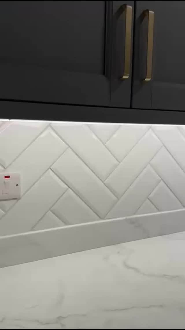 Another happy customer, delighted with the finished job 👍#glengormley #newtownabbey #belfast #floortiles #walltiles #carrickfergus #tiles