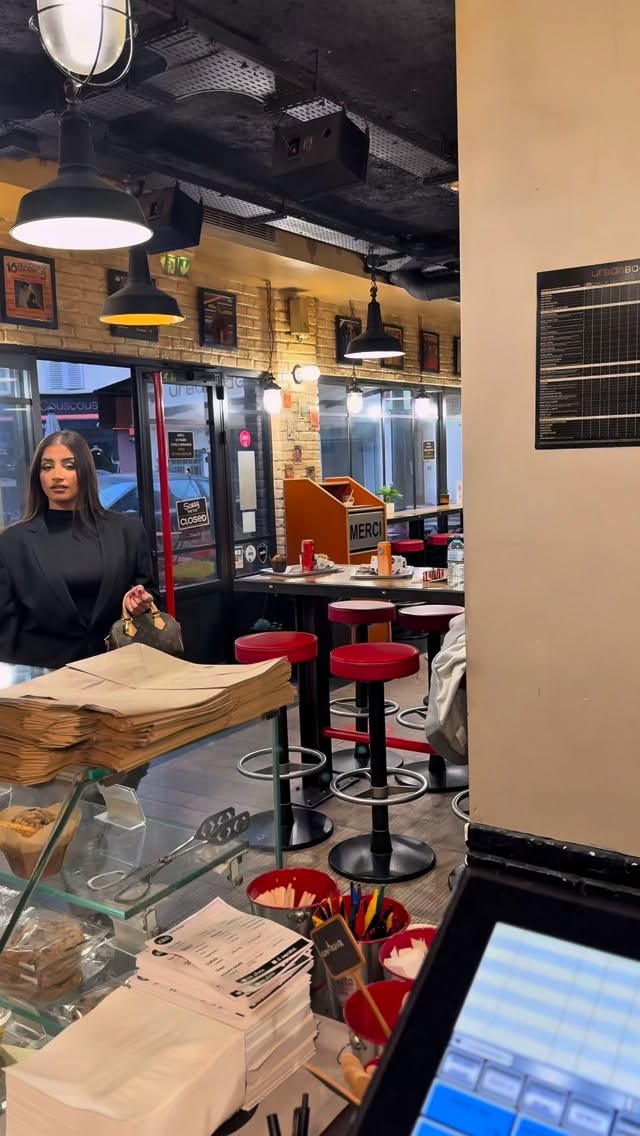 Chez Urban Bagel, on aime te gâter 😍
Du 22 octobre au 5 novembre, ton menu complet (bagel + boisson + dessert) est au prix du menu simple !
Oui oui, ton dessert est offert : brownie, cookie ou muffin 🍪
📍 Urban Bagel – 21 Rue Maurice Bokanowski, 92600 Asnières-sur-Seine
Pour profiter de l’offre :
✨ Suis @UrbanBagel
✨ Montre ce TikTok en caisse
Et viens partager un bon moment gourmand à Asnières ❤️ #bagel #urbanbagel #restaurant #parisfood