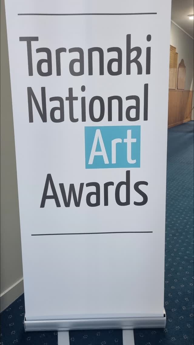 Head West and go costal, with 12 artists to choose from along the way, have a minimum road trip to the @taranaki_national_artawards
Many of the @taranakiartstrail artists past and present are represented in this the 23rd Taranaki National Art Awards exhibition. With about 270 individual pieces of art across 7 categories, its a veritable banquet of creativity.
#taranakiartstrail #taranakinationalartawards #artist #art #taranaki #taranakilikenoother #supportlocalartists