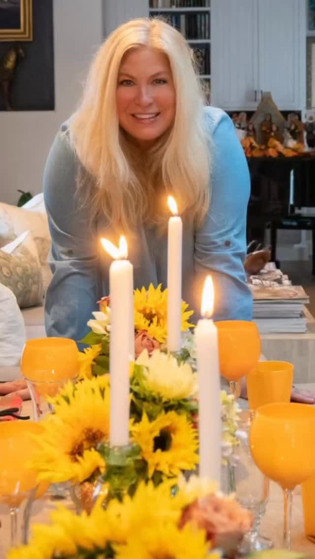 This time of year is seriously one of my favorites..
I love the changes in the weather..
( albeit CA change is slight but still..)
I love waking up to cooler crisp mornings and the time change
I love all the flowers available this time of year..
mixing fall colors with pinks, burgundies and bringing in some of the winter blooms
And if you are like me, I love entertaining and it’s the perfect time to start practicing your table settings and coming up with new cocktail recipes
I even like to mix in a little Christmas with our Thanksgiving to give us a jumpstart into our holiday decor. Don’t be afraid you can mix Thanksgiving and Christmas..
This year burgundies are going to play a big part of the holidays, although I always love traditional reds .
Now that Halloween is behind us..
Let’s get this party started .. 🎄
Stay tuned …
.
.
.
.
.
.
#PKD #interiordesign #creatingcoolspaces #indooroutdoorliving #holiday #holidaydecor #falldecor #fallrecipes #cocktailtime #tablescape #floraldesign #designyourlife