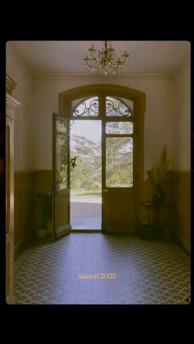 Clap de fin pour la saison 2025. Une année riche en belles histoires, des lieux sublimes et des photos par milliers.
Merci pour votre confiance 🤍
#weddingphotography
#weddingphotographer
#documentarywedding
#weddingreportage
#authenticwedding
#storytellingphotography
#photographemariage
#photographemariagelyon
#mariagelyon
#mariagefrance
#frenchwedding
#weddinginfrance
#goldenhourphotography
#weddingdetails
#beaujolais
#mariagebeaujolais