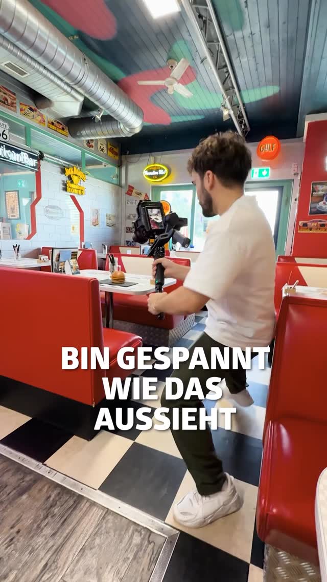 Team "Rock'n'Roll"🎸 oder doch "Was zur Hölle ist das geworden?"😳
Beschreibe das Ergebnis in einem Wort!🤌🏼
#newyorkcafe #burger #foodspot