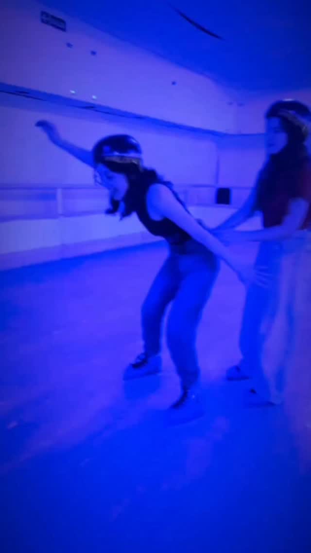 ¡RESISTENCIA NO PARA DE DIVERTIRSE!😁
💙 En Paseo Libertad todos los días.
Veni a patinar y ser feliz ⛸️❄️
Compra tu entrada en www.suticket.com o en boletería del Paseo.