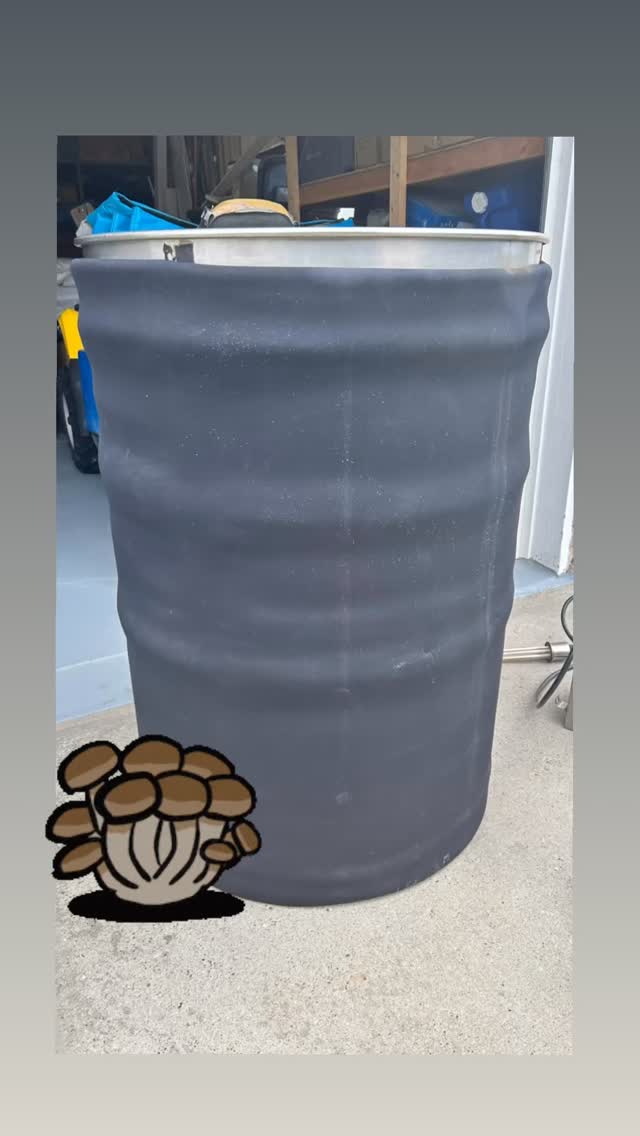 Picked up a new to me Bubbaโs Barrel @bubbasbarrels!! Stoked to continue to grow and build a thriving mushroom farm in Gunnison! ๐๏ธ๐
#paxfarms #paxmeanspeace #gunnison #crestedbutte #mushrooms #local #gourmet #beyondorganic #soyfree #bubbasbarrels #reducereuserecycle