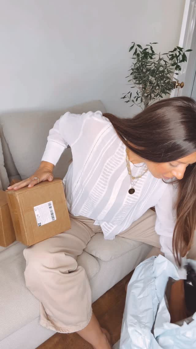 Last week I got some new bead organisers and while sorting everything I realised how many beads I actually have 😅😅😅 But there are still plenty of drawers left - just for my new beads delivery this week 😜👏🏻
I’ve been preparing orders for dispatch today and honestly, having everything in one place makes such a difference! No more searching here and there.. it’s all right in front of me and so easy to reach!👌🏼
I’ll try to share with you later this week to show how beautifully organised my workspace looks now 🫶🏻✨💫
•
•
•
•
#handmadejewellery #handmadejewelleryuk #gemstonejewellery #beadorganisers #jewellerybeads #lovemyjob #gemstonebeads