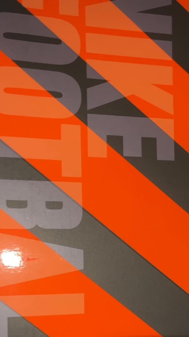 Speed legend. Vintage tech. Iconic colourway.
The Mercurial Vapor Superfly II WC in Purple/Mach Black/Total Orange: built for the world’s biggest stage and now for the collector’s shelf. Equipped with carbon-fibre plates and high-contrast colours to boost peripheral vision and trigger elite speed. 
Limited in supply. Endless in legacy.
Grab your pair at BootsFinder and own a piece of football boot history.
#NikeMercurial #SuperflyIIWC #RareBoots #FootballBootCollector #SpeedBoots #BootsFinder #MercurialLegacy #PurpleOrangeBoots