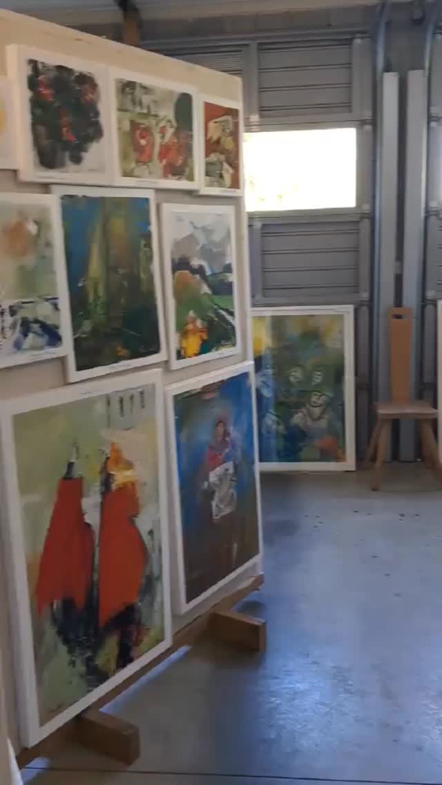 Tony Rumball, life thru a painters eye. Art that calls upon places experienced and things happening
Studio open again this weekend (or by appointment yeat round)
Grab a brochure, head in to the @centre_city_np Info Hub and Pop-up Gallery or visit the @taranakiartstrail website (link in Bio)
#taranakiartstrail #artist #art #taranaki_nz #taranaki #painting #taranakilikenoother #supportlocalartists