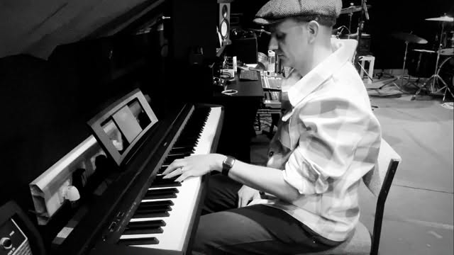 Had the wonderful @scowiemusic in the other day recording his very own beautiful piano piece. What a talent! ๐๐ผ
#millermusic #piano #recording #session #sundaysession #producer #engineer #mixer #paisley #renfrewshire