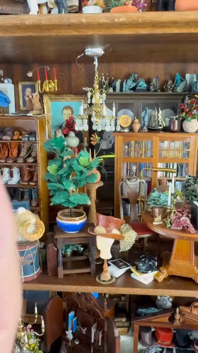 Just checking out the minibar 😂😂😂 #wine #spirits #daydrinking #minibar #dollhouse #dollhouseminiature #drinkdoll