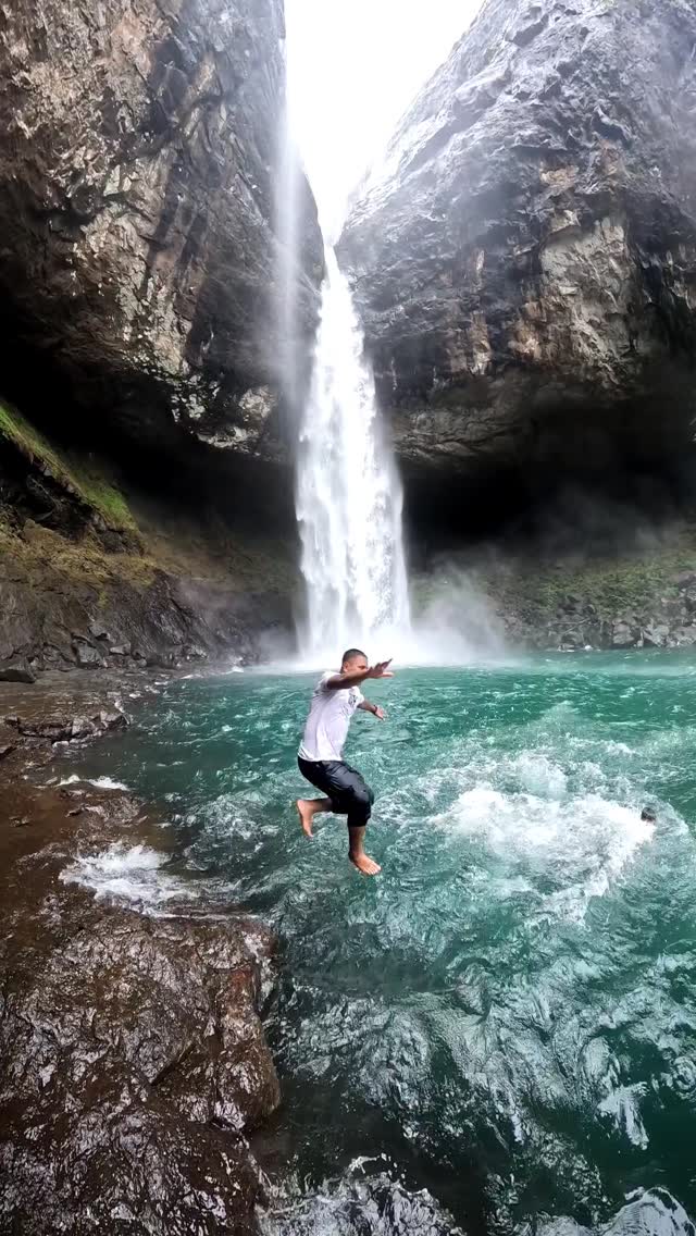 Ballu farar 🤜🤛
#travelgaadi #travelgaadiadventure #trek #trekkingindia #travelgram #pune #mumbai #devkundwaterfall